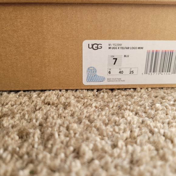 UGG X Telfar blue boots W8M7 - Picture 3 of 9